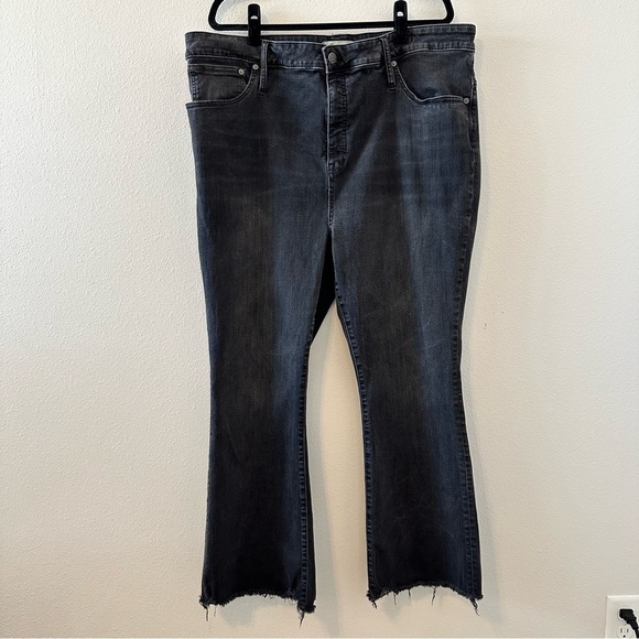 madewell tall curvy cali demi boot jeans in berkeley black - Picture 3 of 11